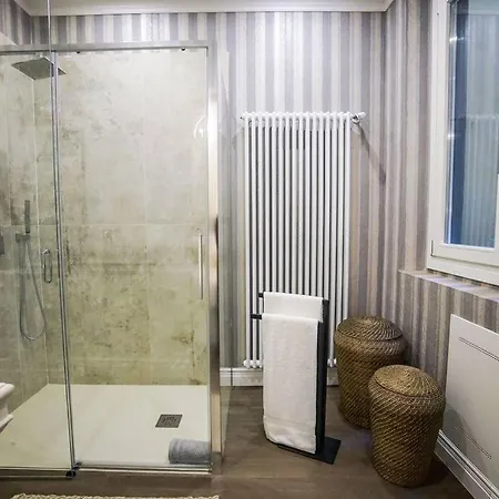 3 Bedroom Modern Luxury In Florence
