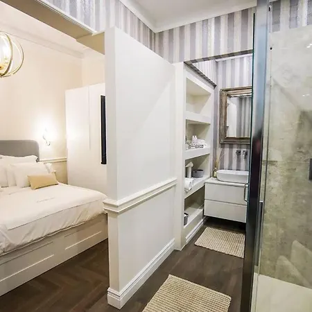 3 Bedroom Modern Luxury In Florence