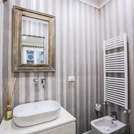 3 Bedroom Modern Luxury In Apartment Florence