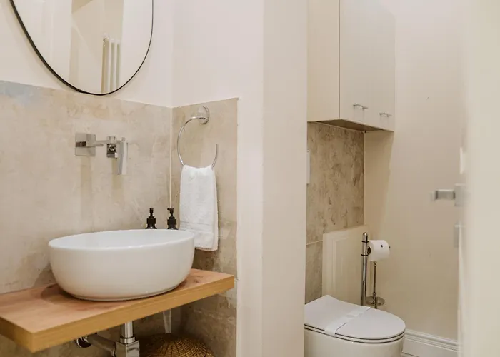 Spadalux - 3 Bedroom 4 Bath Luxury Apartmán *